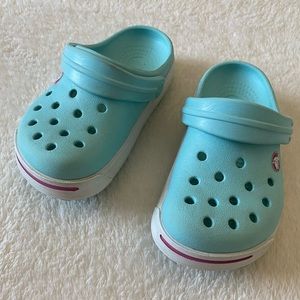 EUC 6/7 Toddler Crocband Crocs